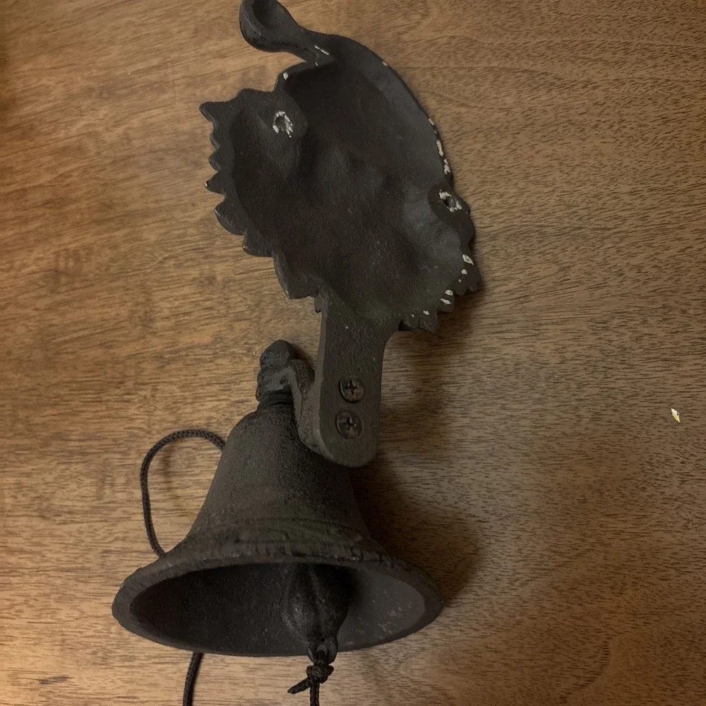 Vintage Cast Iron Dinner Bell Santa Wall Hanging‎ Indoor or outdoor Porch Ringer